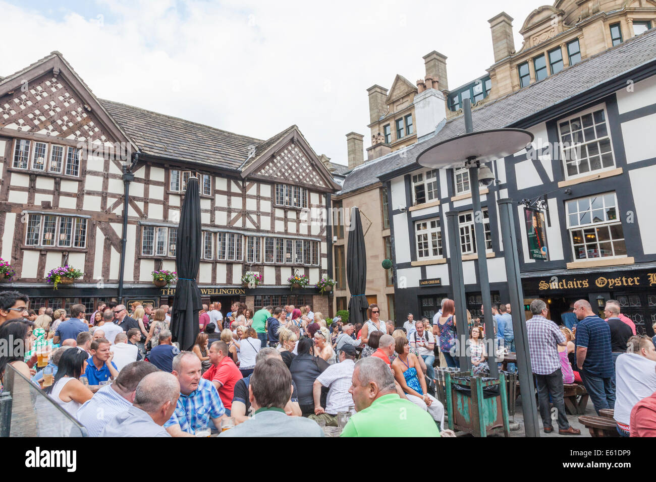 Inghilterra, Manchester, il vecchio Wellington Inn Pub e del Sinclair Oyster Bar Foto Stock