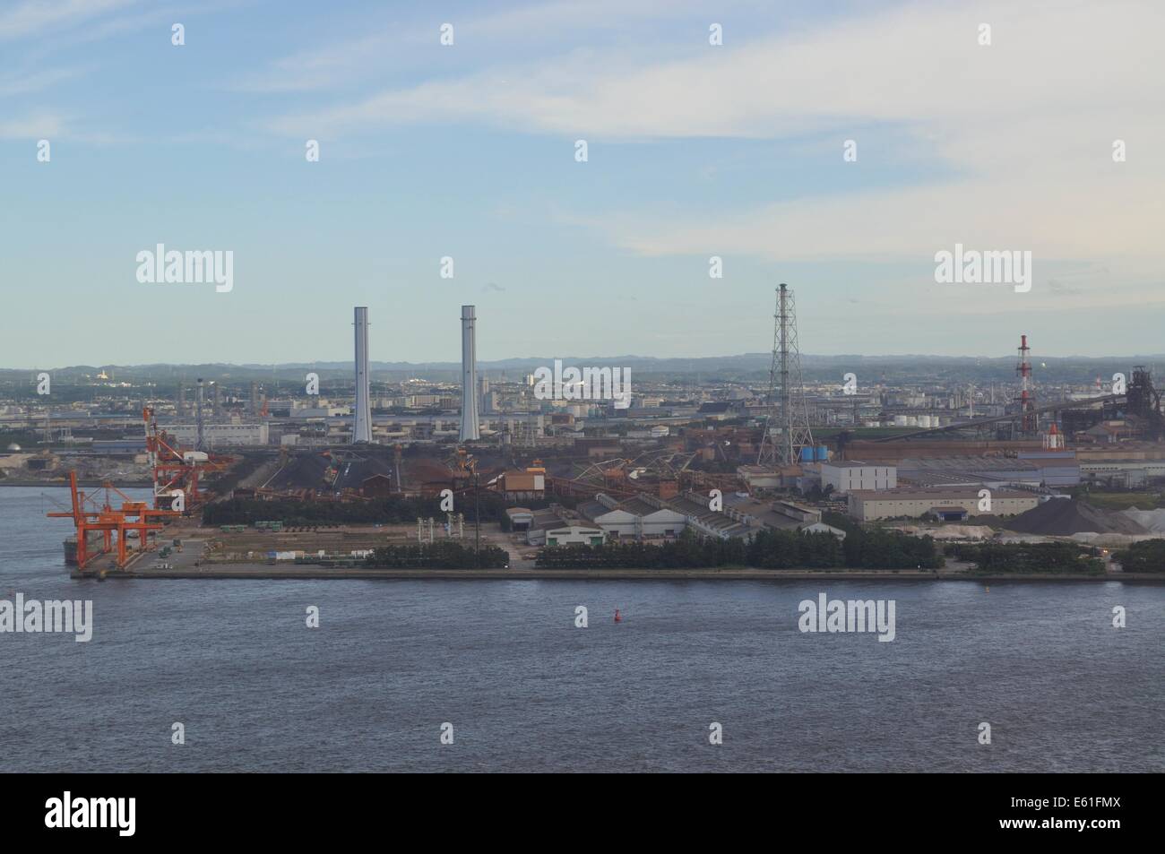 La Tokyo Electric Power Company ( TEPCO ) potenza termica impianto,Chiba city,vista da Chiba la torre di porto,Chiba city,Chiba, Giappone Foto Stock