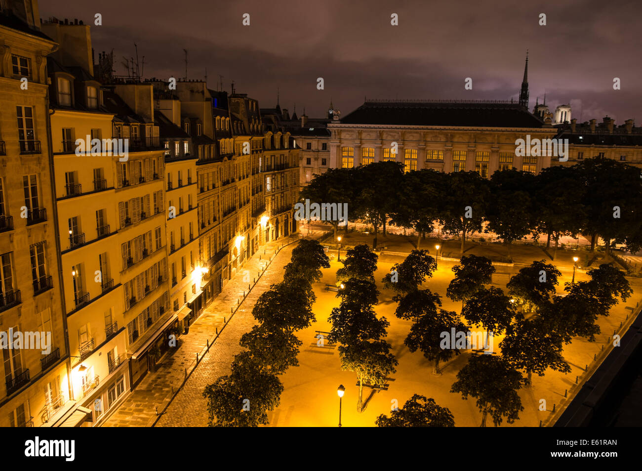 Il luogo Dauphine di notte, Parigi, Francia Foto Stock