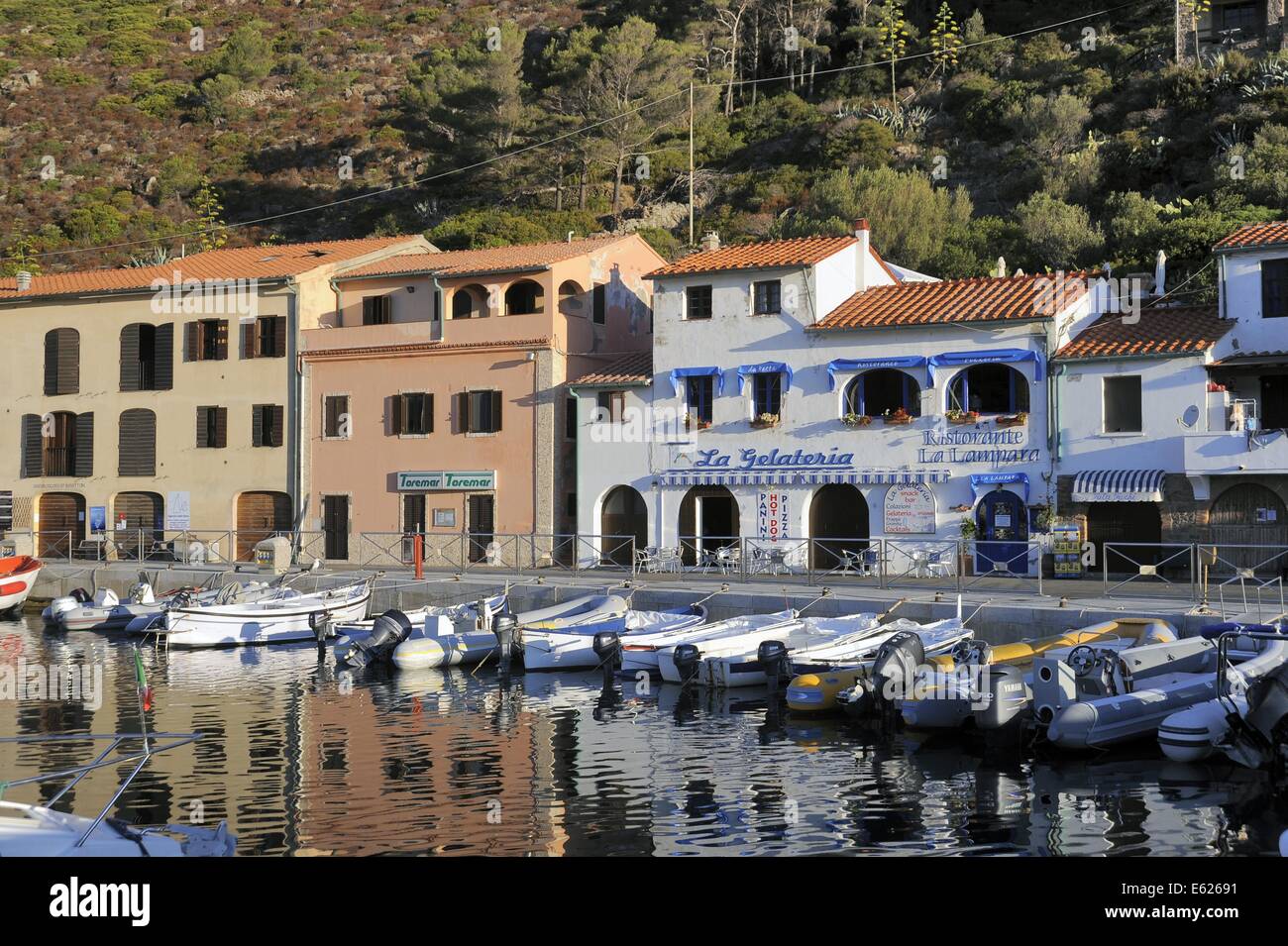 Isola di Capraia (Arcipelago Toscano, Italia), il villaggio di porta Foto Stock