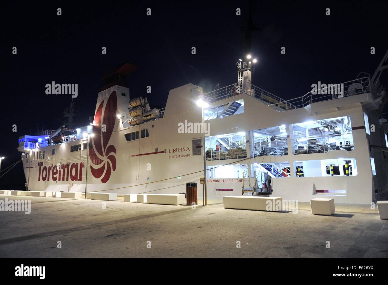 Isola di Capraia (Arcipelago Toscano, Italia), Toremar traghetto nel porto Foto Stock