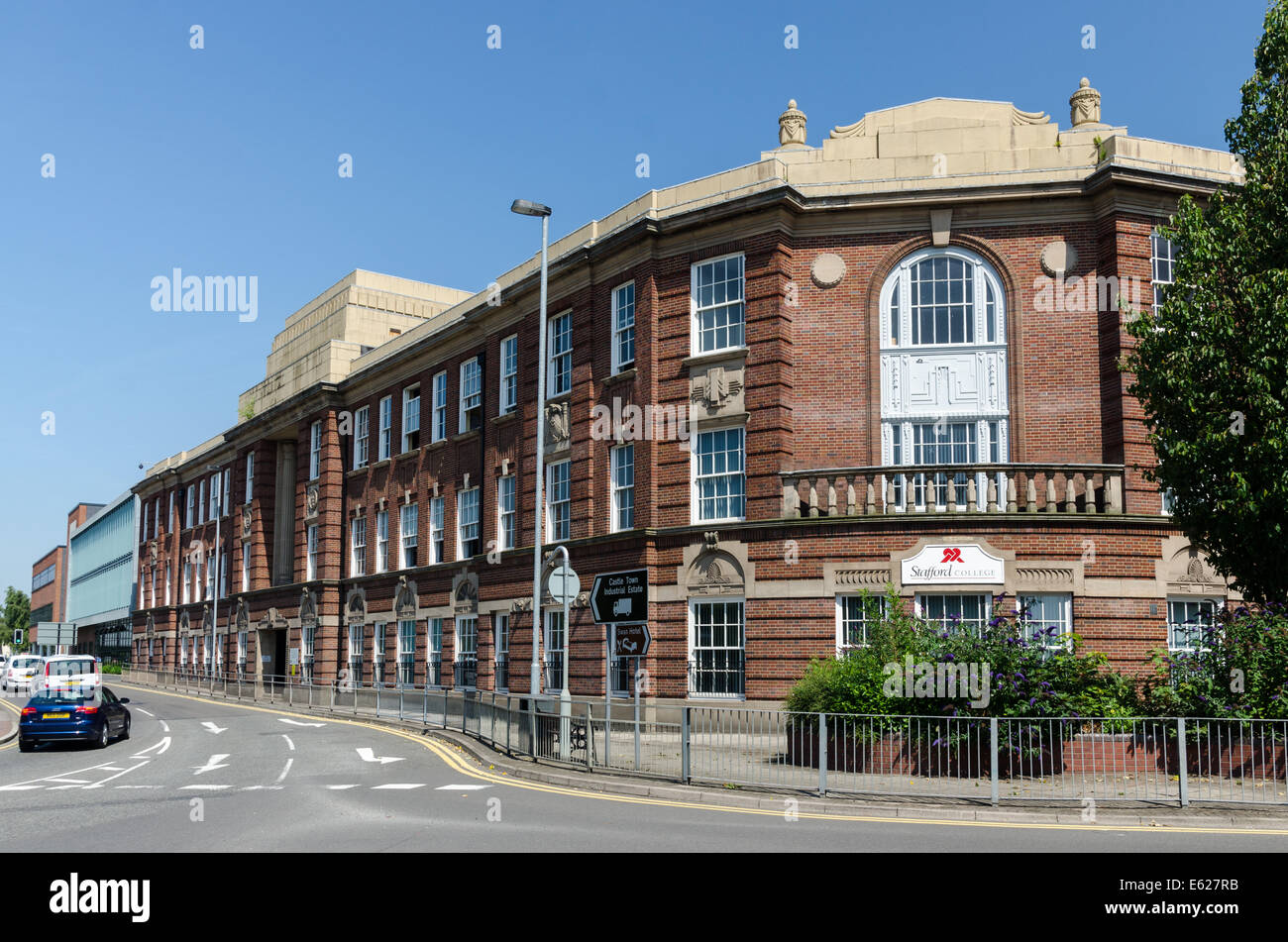 Stafford College edifici su Tenterbanks in Stafford Foto Stock