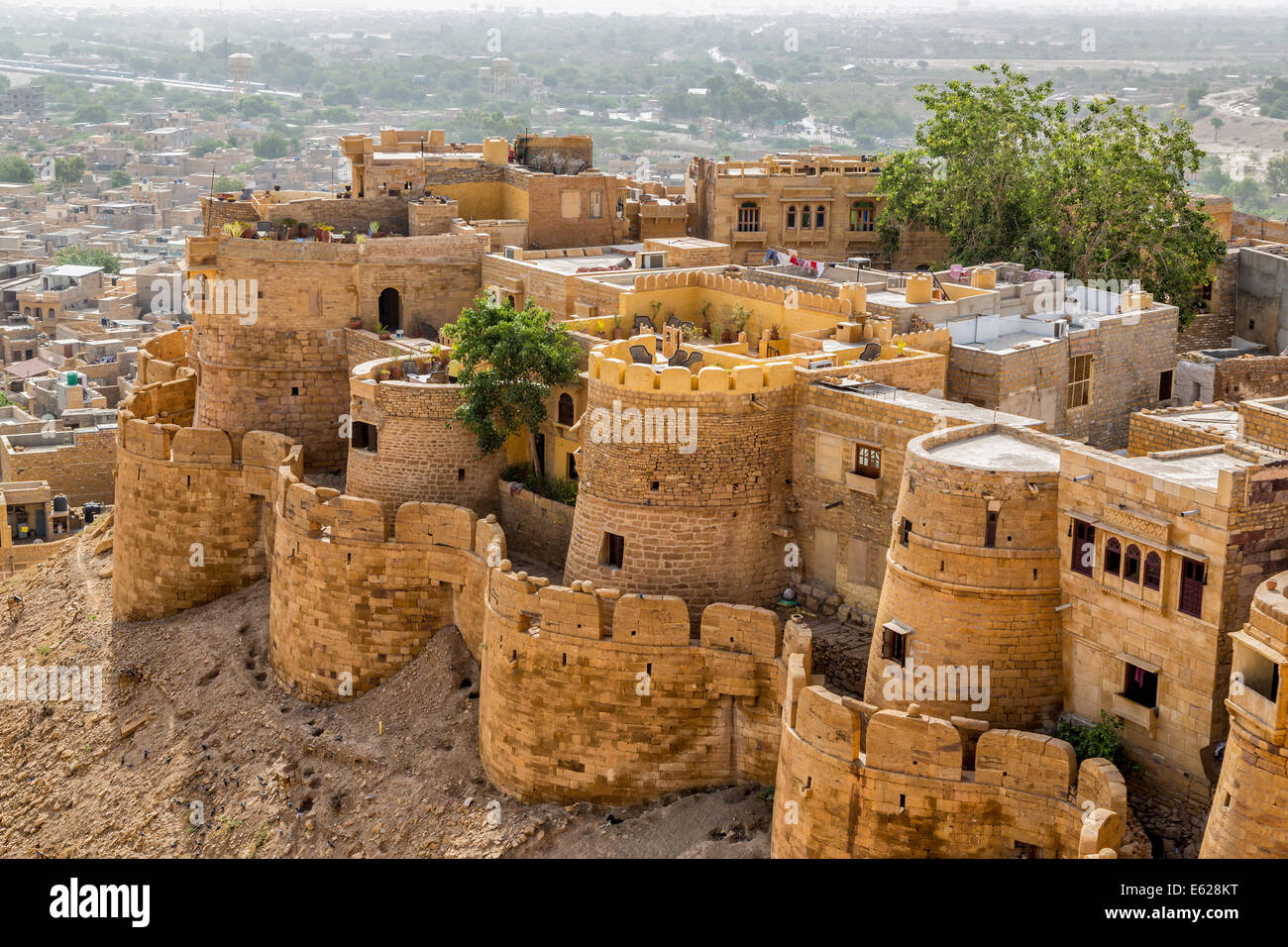 Jaisalmer India Giugno 2014: Jaisalmer Fort nel cielo blu, il Rajasthan, India, Asia Foto Stock