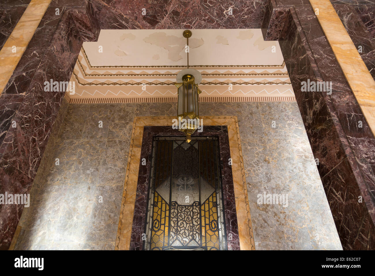 Dettaglio della lobby, Bacardi building, capolavoro di art deco, Havana, Cuba Foto Stock