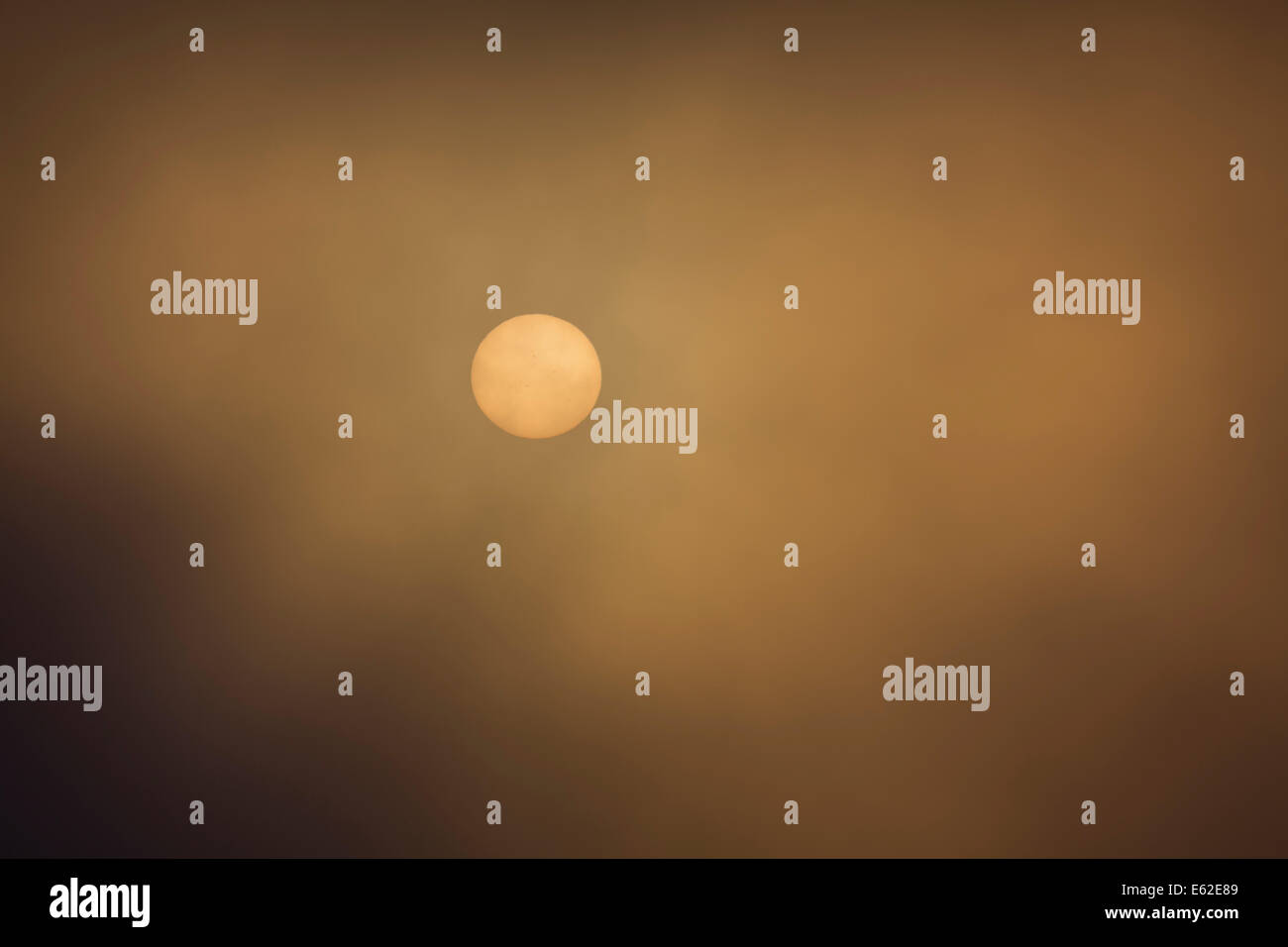 Il sole e la nebbia, Islanda Foto Stock