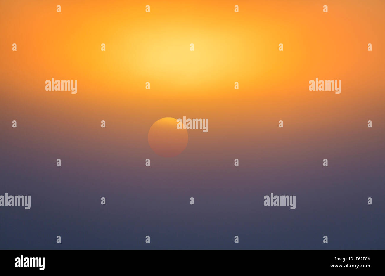 Il sole e la nebbia, Islanda Foto Stock