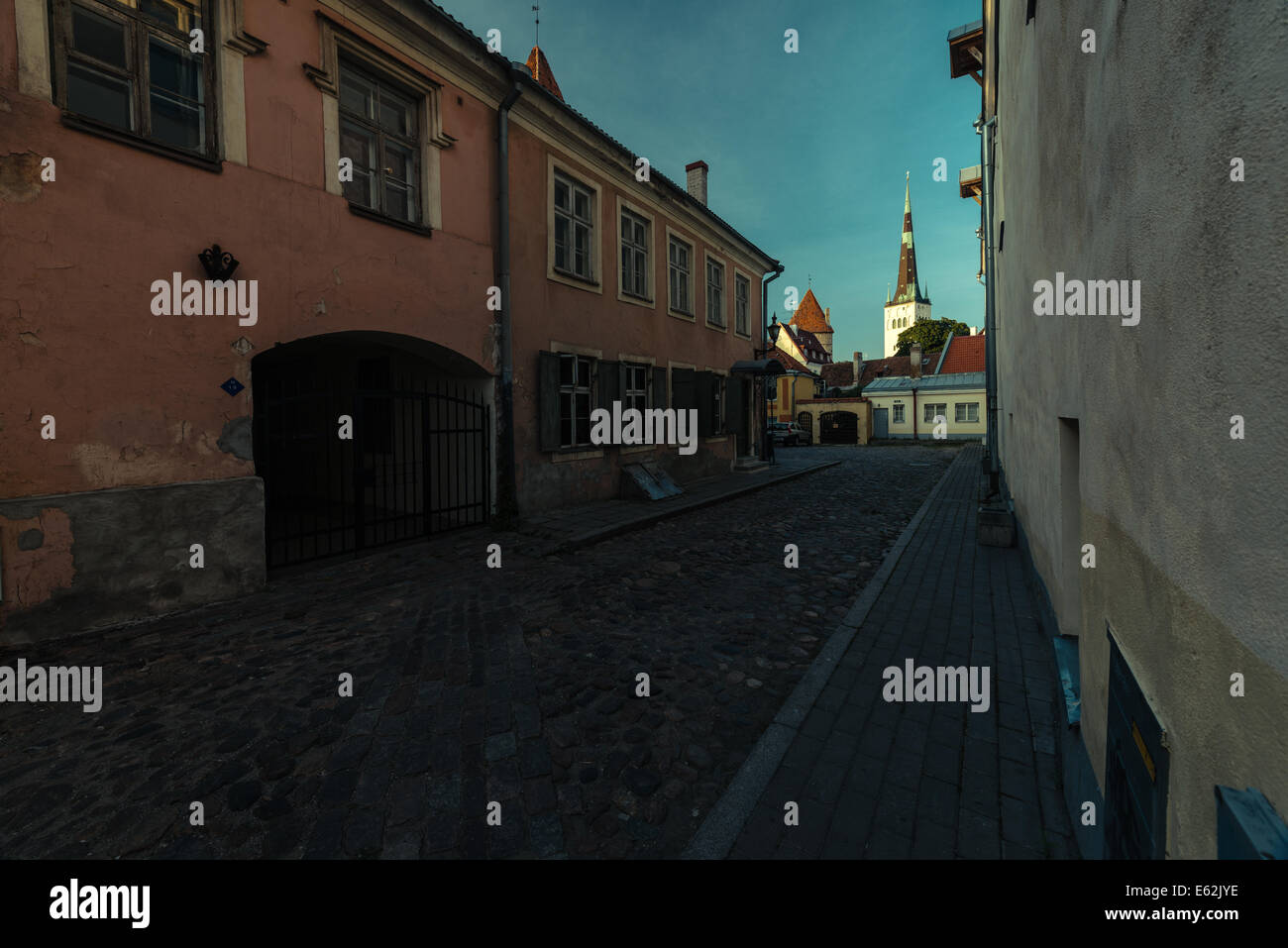 Street nella città vecchia di Tallinn Foto Stock