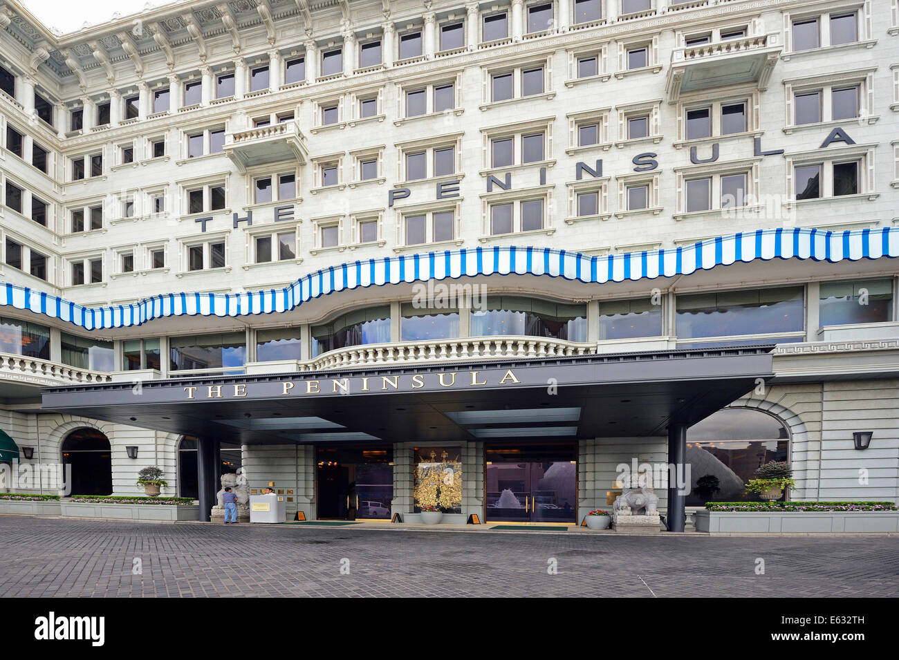 La famosa in tutto il mondo la Penisola hotel 5 stelle di lusso, Kowloon, Hong Kong, Cina Foto Stock