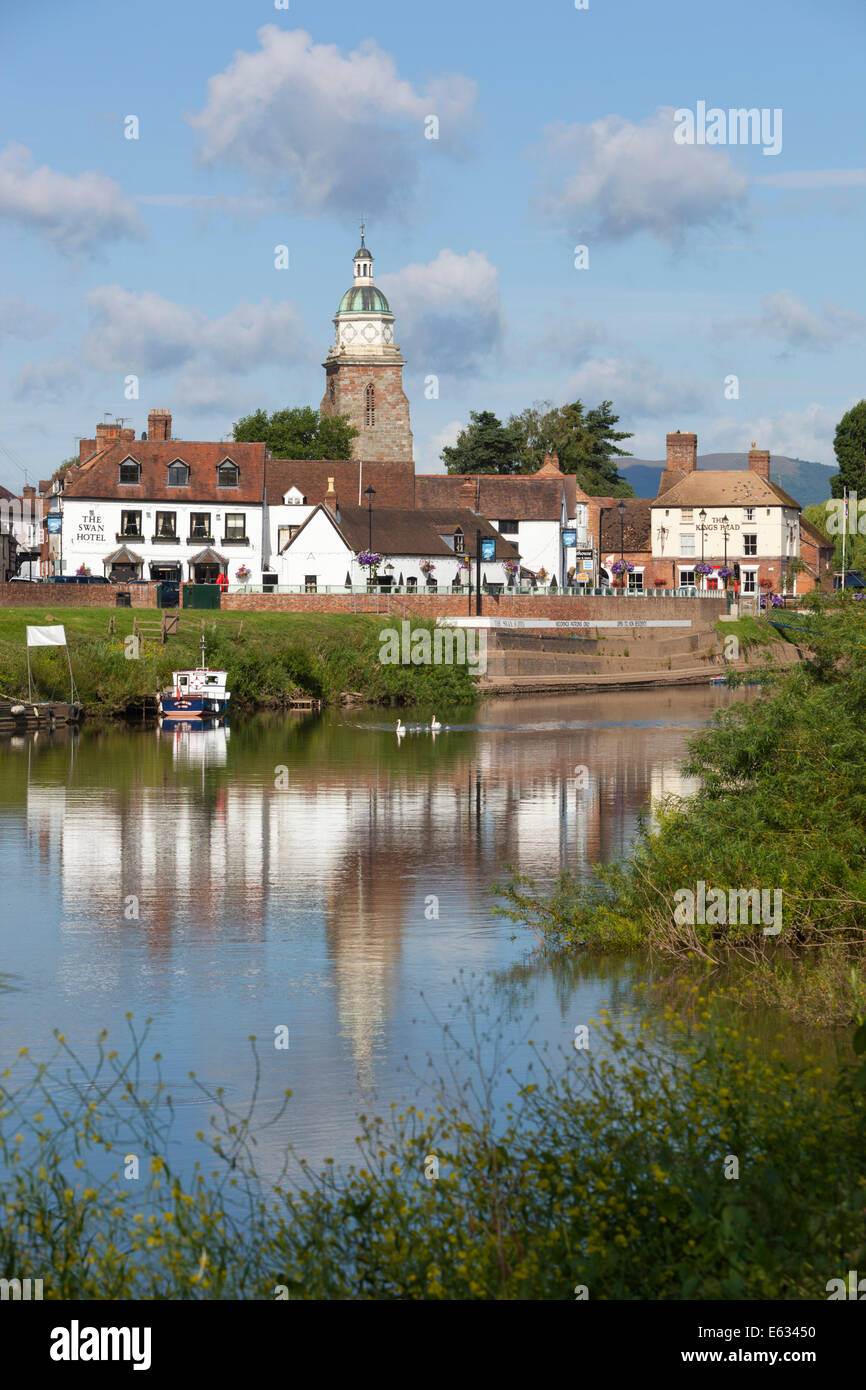 Il Pepperpot e città sul fiume Severn, Upton su Severn, Worcestershire, England, Regno Unito, Europa Foto Stock