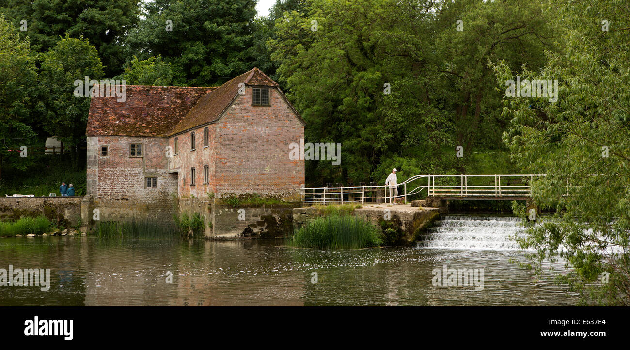 Regno Unito Inghilterra, Dorset, Sturminster Newton, mulino sul fiume Stour, panoramica Foto Stock