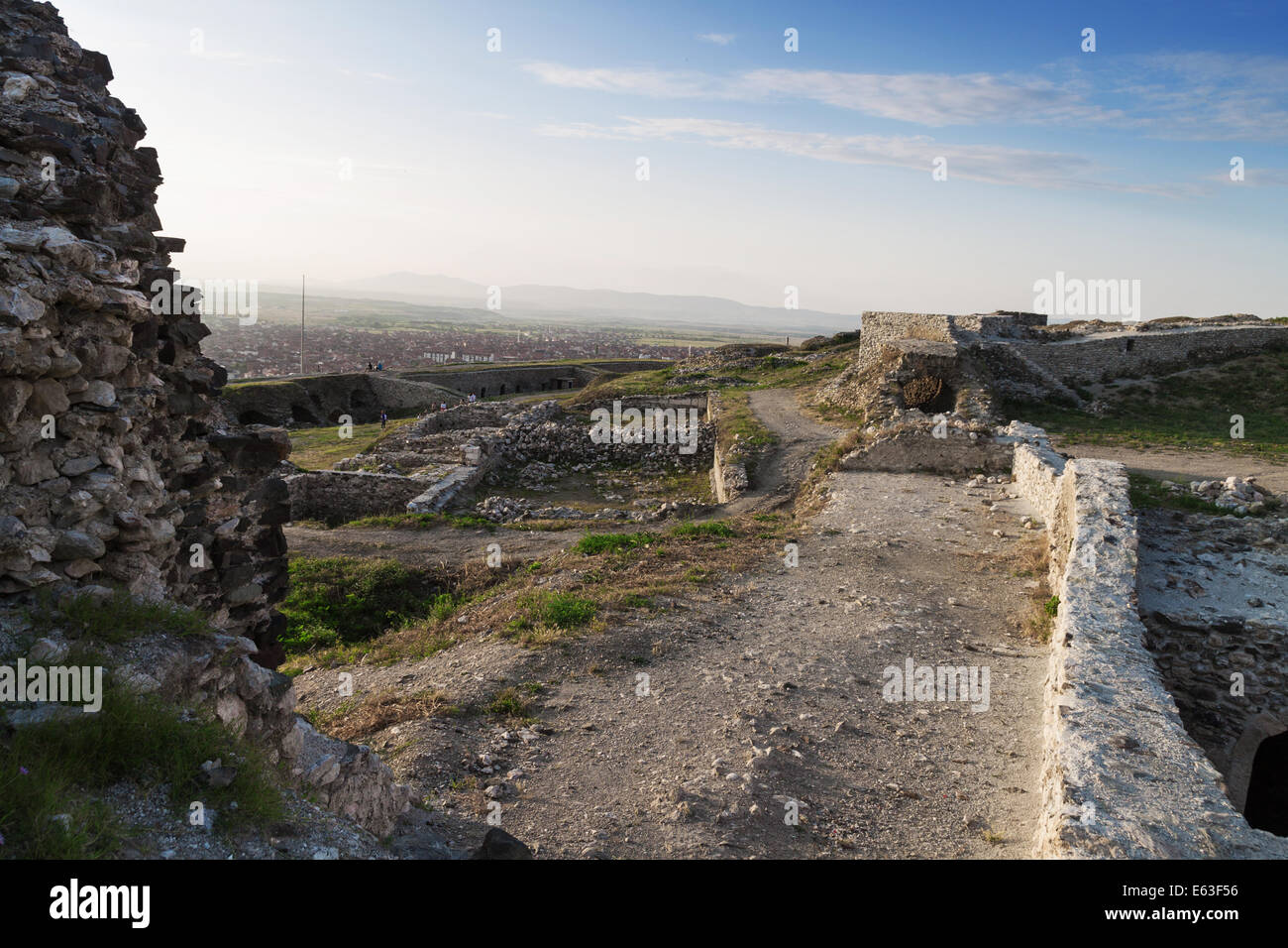 Presso le antiche rovine della fortezza di Prizren, Kosovo Foto Stock