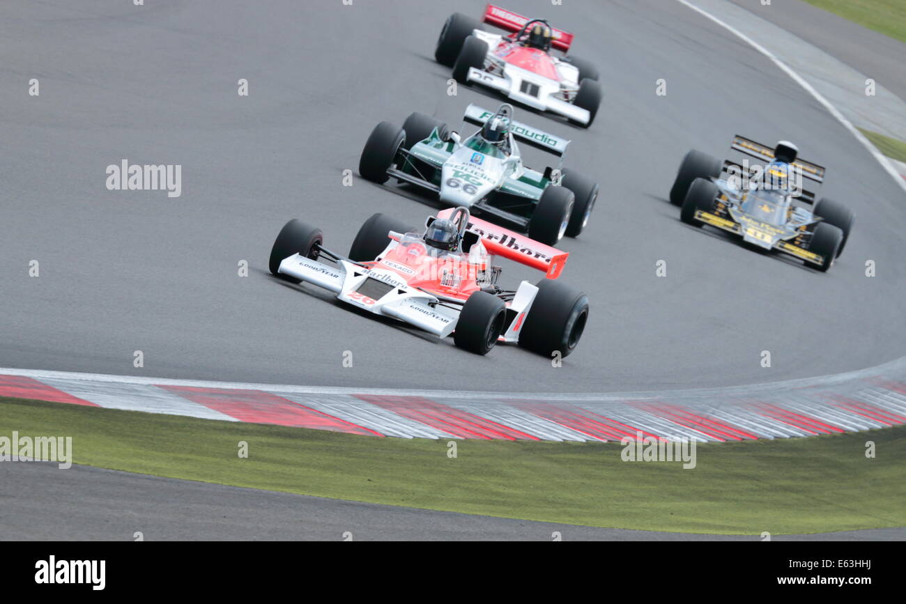 Classic F1 Grand Prix Cars dagli anni settanta e ottanta durante una storica Formula un evento. Foto Stock