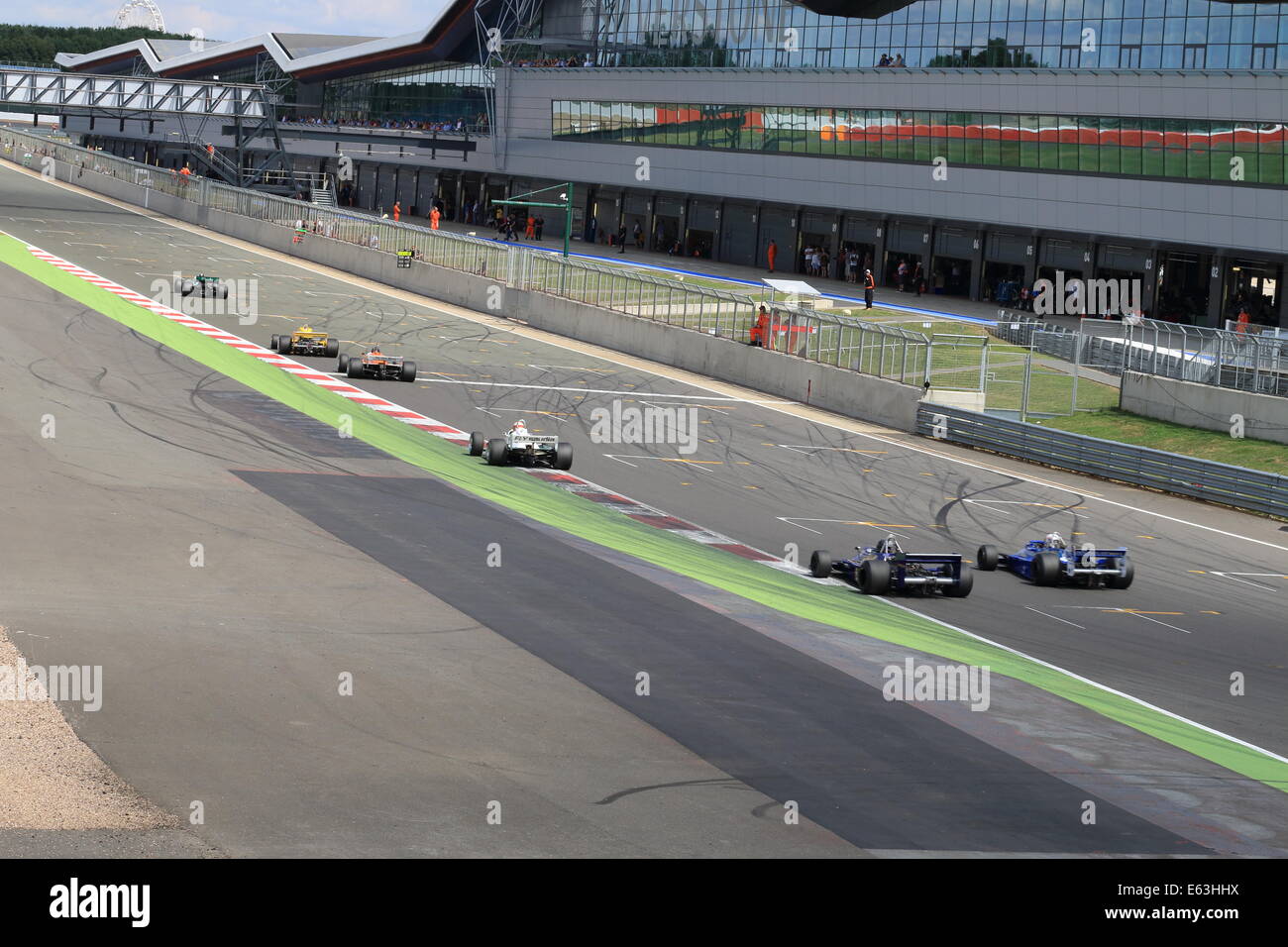Classic F1 Grand Prix Cars dagli anni settanta e ottanta durante una storica Formula un evento. Foto Stock