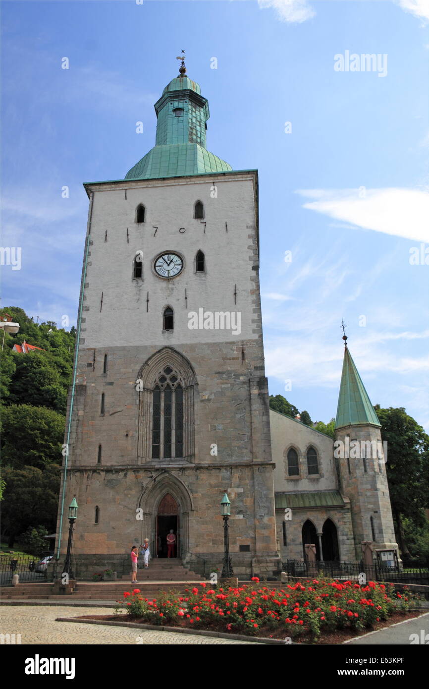 Domkirke (cattedrale), Domkirkeplass, Bergen, Bergenshalvøyen, Midhordland, Hordaland, Vestlandet, Norvegia, Scandinavia, Europa Foto Stock