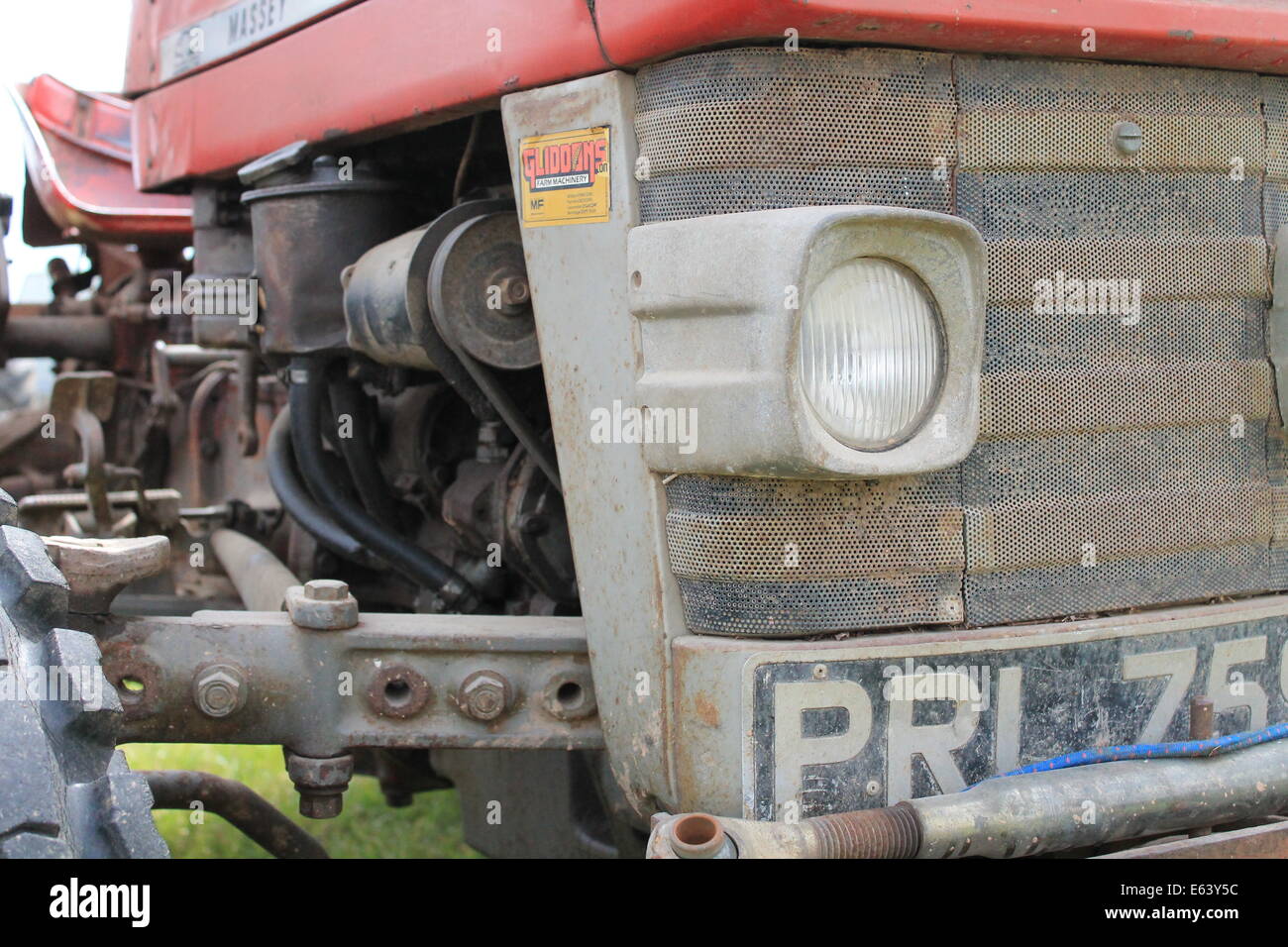 Questa immagine è un trattore Massey Ferguson close up. Foto Stock