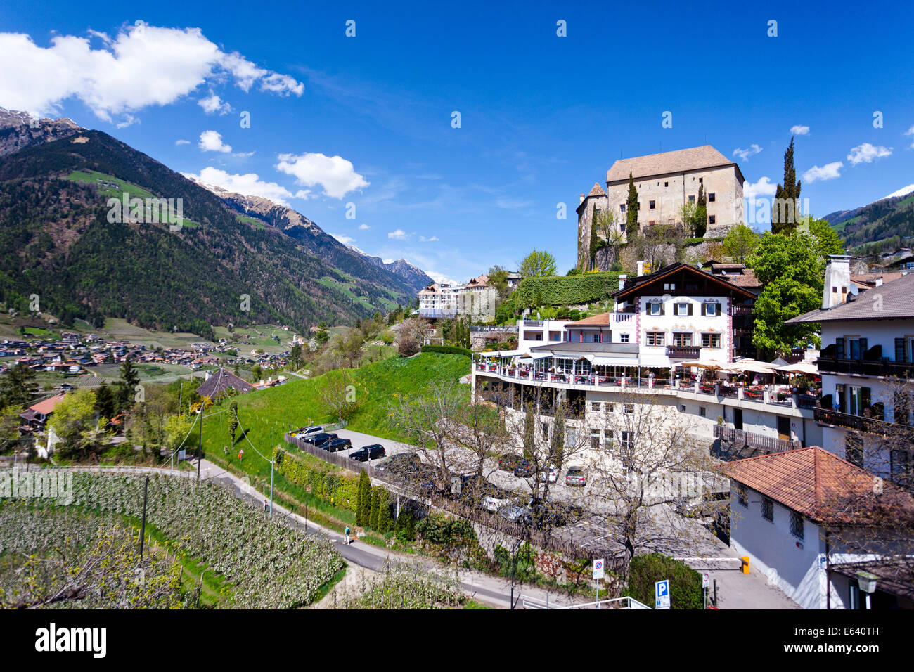 Il castello di Scena, Scena, Val Passiria sul retro vicino a Merano o Merano, Burgraviato, Alto Adige, Italia Foto Stock