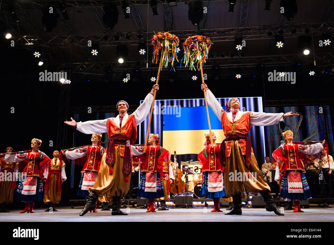 Chaika, ucraino di danza e musica popolare ensemble da Odessa, effettuando in corrispondenza di Folkart, folklore sub-festival di Festival di Quaresima Foto Stock