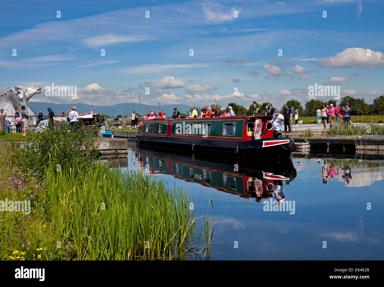 Barge, canal Helix Park, Falkirk, Regno Unito Scozia Foto Stock