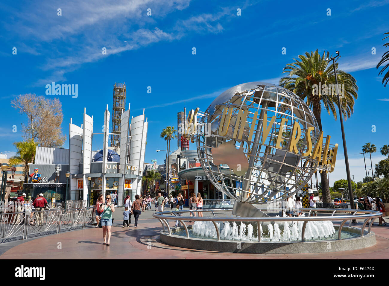 Universal Studios Globe di fronte all'Universal parco divertimenti in città universale. Los Angeles, California, USA. Foto Stock