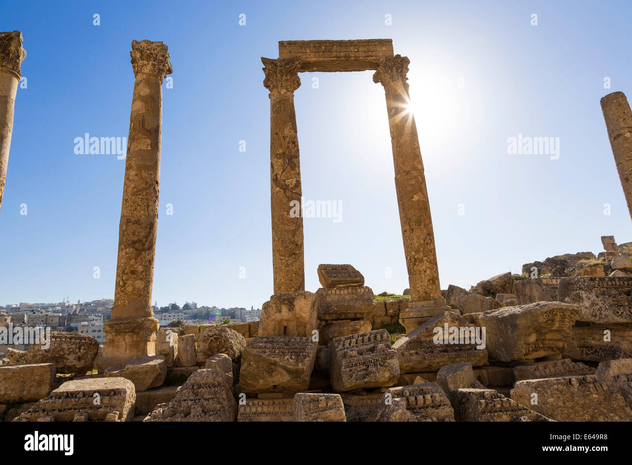 Il Cardo Maximus, strade colonnate, rovine romane, Jerash, Giordania Foto Stock