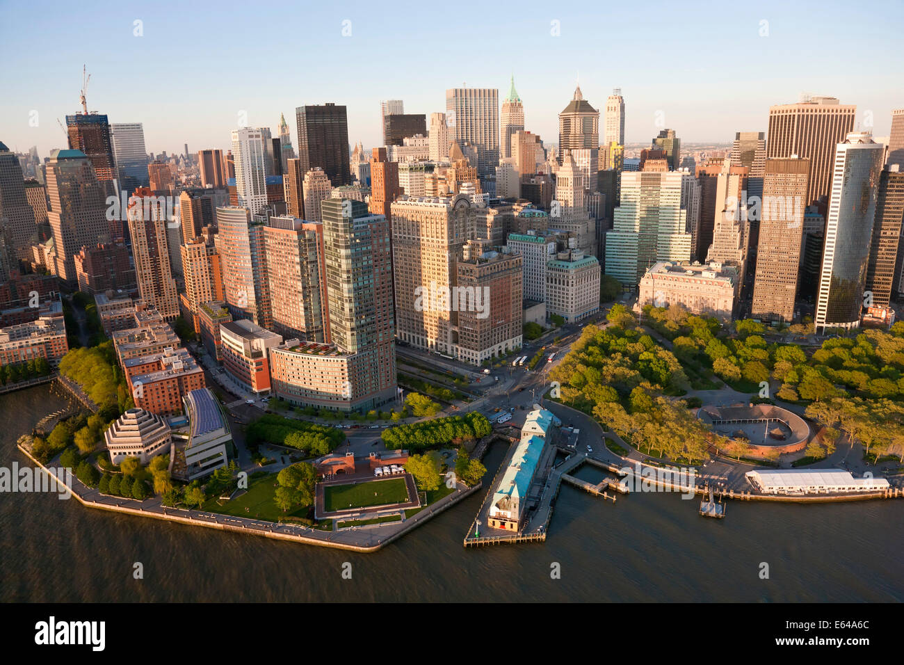 La parte inferiore di Manhattan, il Quartiere Finanziario di New York, Stati Uniti d'America Foto Stock