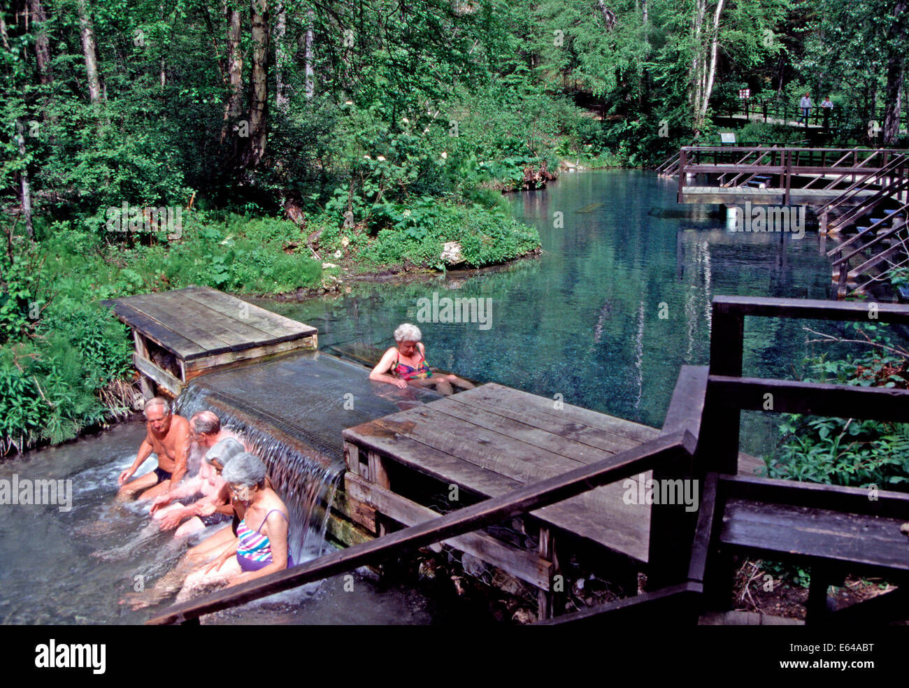 Rilassante nell'atmosfera del Fiume Liard Hot Springs,Columbia Britannica Foto Stock