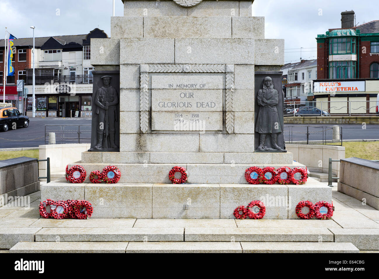 Parte del memoriale di guerra sul lungomare di Blackpool, Lancashire, Inghilterra Foto Stock