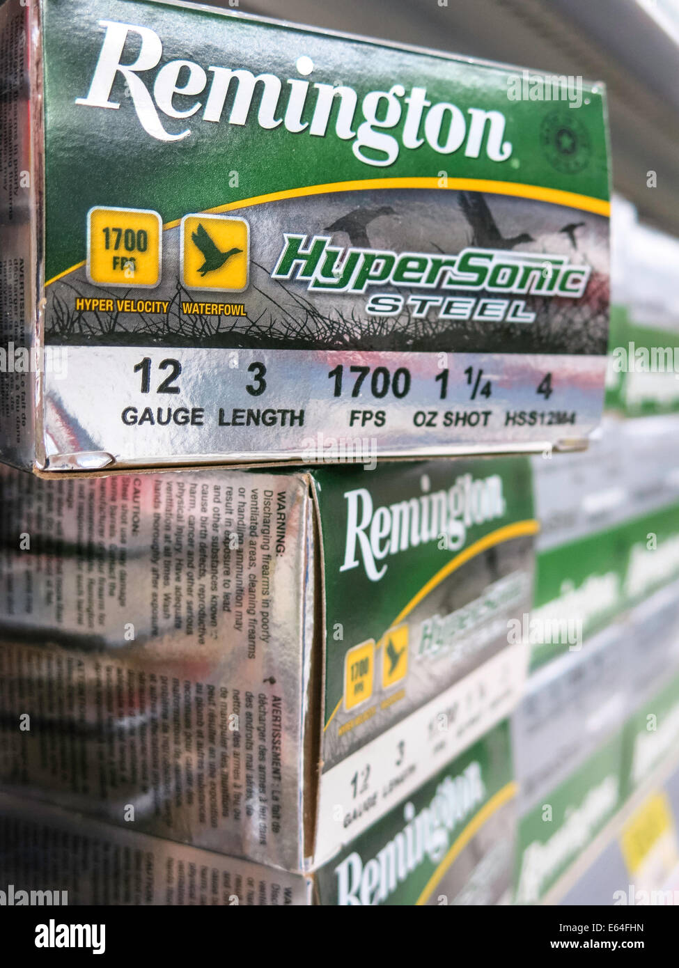 Remington 12 fucile calibro Shell Box, Walmart Discount Department Store, STATI UNITI D'AMERICA Foto Stock