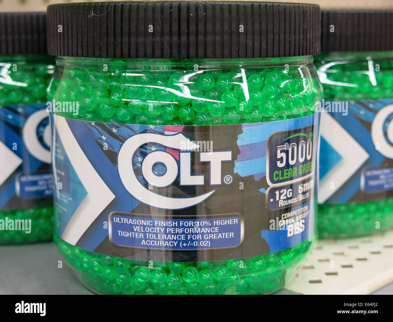 Colt verde BB, Walmart Discount Department Store, STATI UNITI D'AMERICA Foto Stock