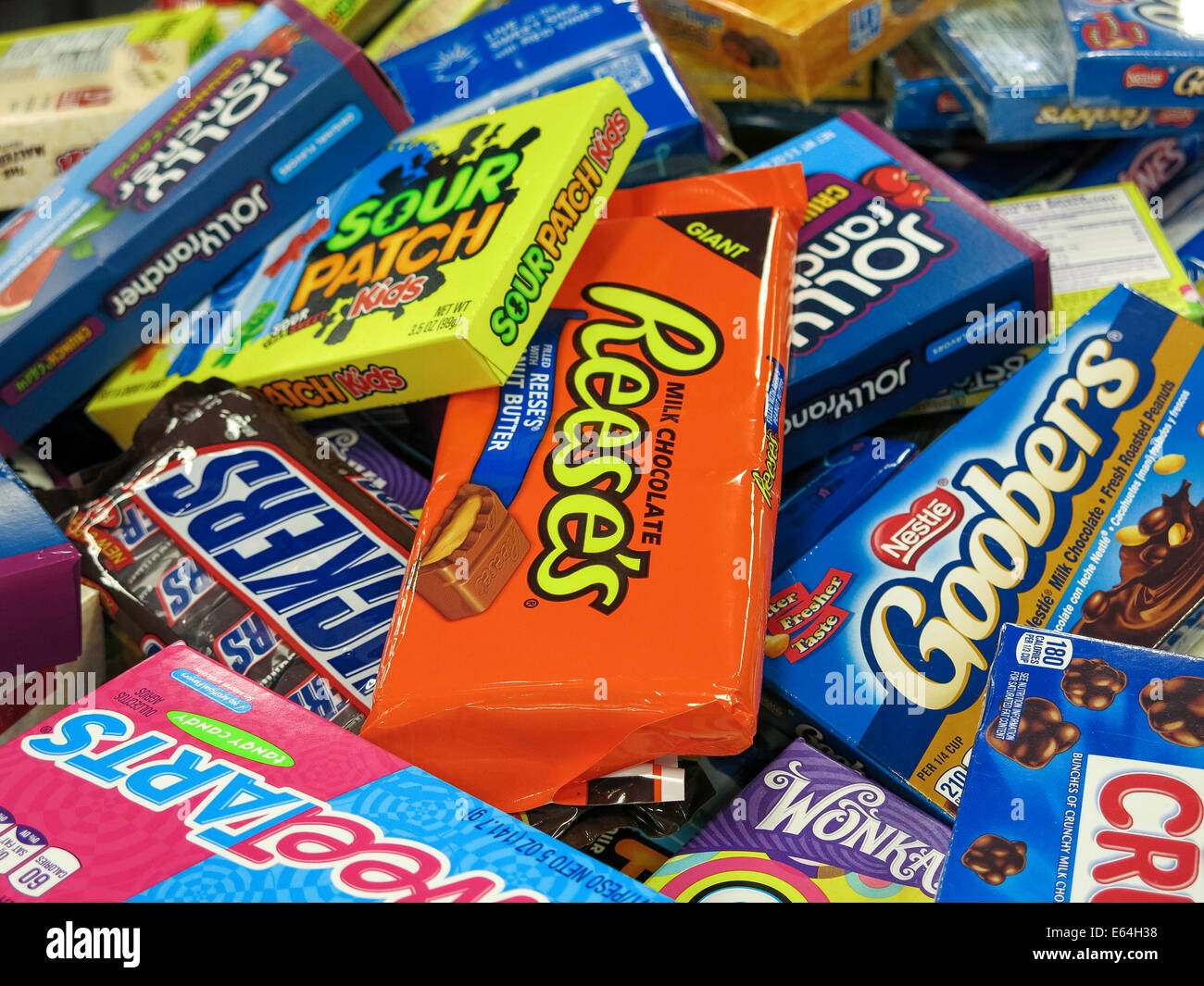 Confezioni di caramelle , Candy Bin Display, Smith ha un negozio di alimentari, Great Falls, Montana, USA Foto Stock