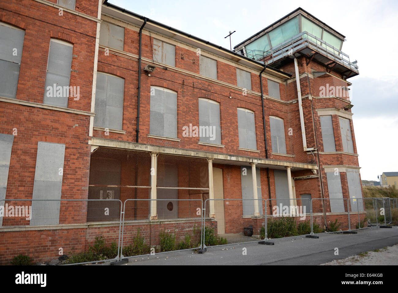 Ex Royal Navy mensa edificio, Osprey Quay, Portland, Dorset Foto Stock