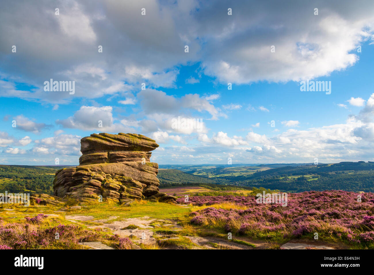 Vista da Hathersage Moor nel Parco Nazionale di Peak District, Derbyshire, England, Regno Unito Foto Stock