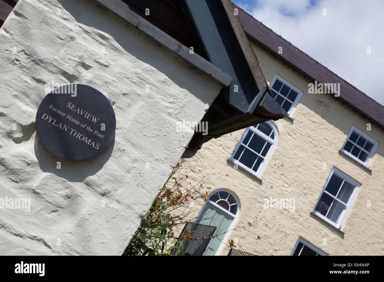 Camera con vista sul mare, una volta a casa per il poeta gallese Dylan Thomas a Laugharne Foto Stock