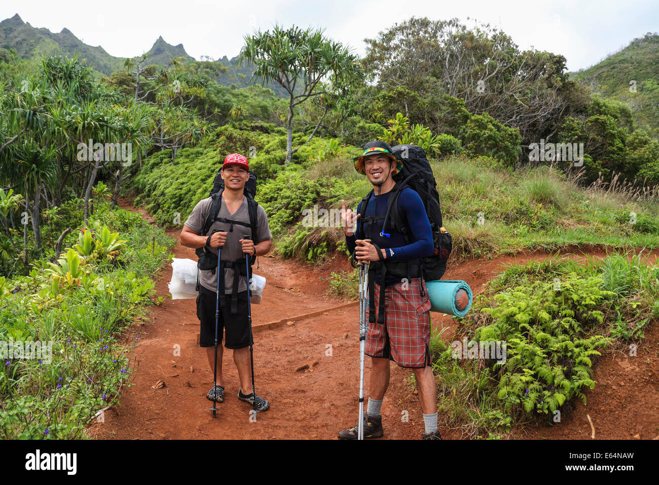 Backpackers sul Kalalau Trail a Kauai Foto Stock