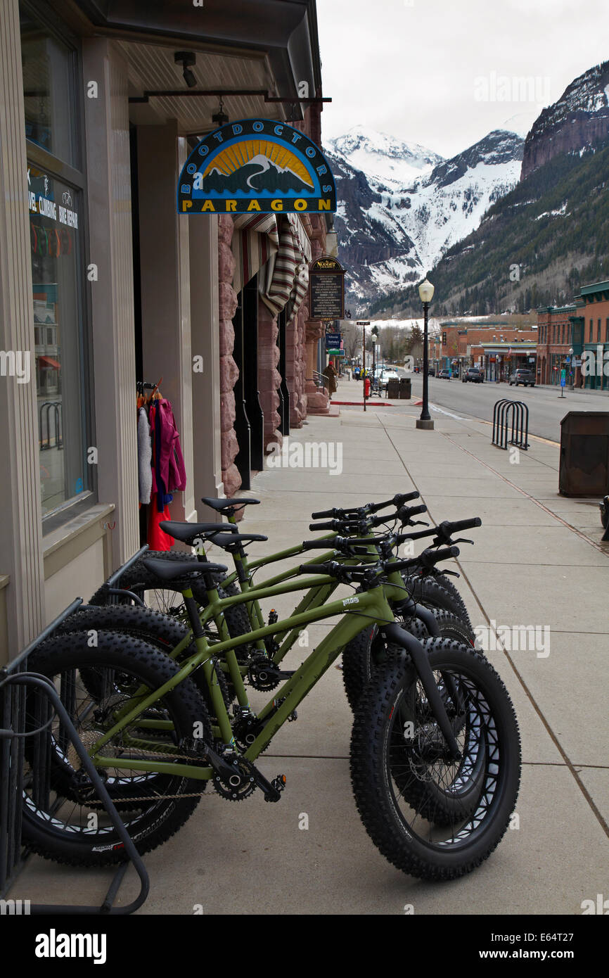 Fat Tire noleggio cicli, Telluride, la storica città di miniere e ski resort, San Juan Mountains, San Miguel County, Colorado, STATI UNITI D'AMERICA Foto Stock