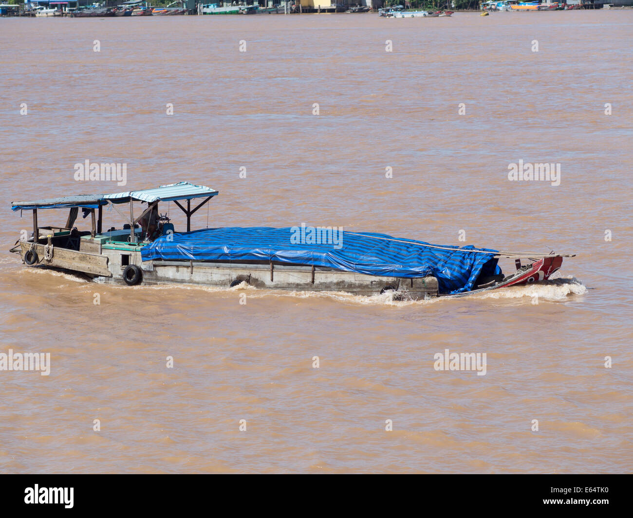 Tradizionale vietnamita nave sul fiume Mekong in Vietnam Foto Stock