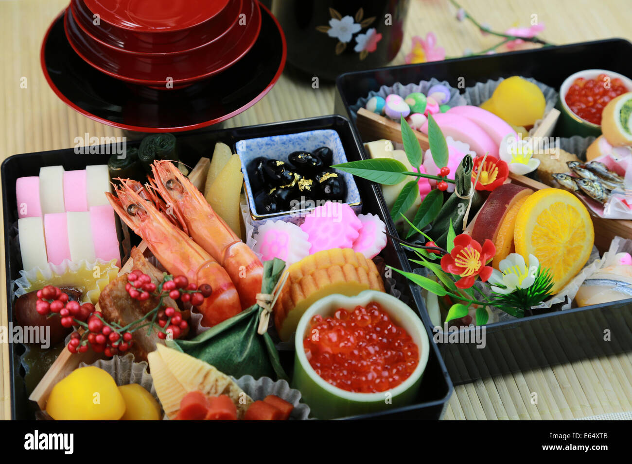 Osechi (tradizionale giapponese del nuovo anno alimenti) Foto Stock