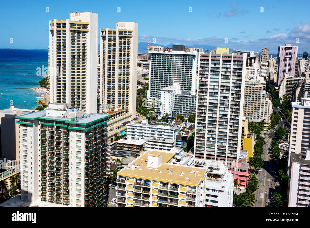 Honolulu Hawaii,Oahu,Hawaiian,Waikiki Beach,Oceano Pacifico,resort,alto,edificio,hotel,condomini,USA,Stati Uniti,Stati Uniti,America Polinesi Foto Stock