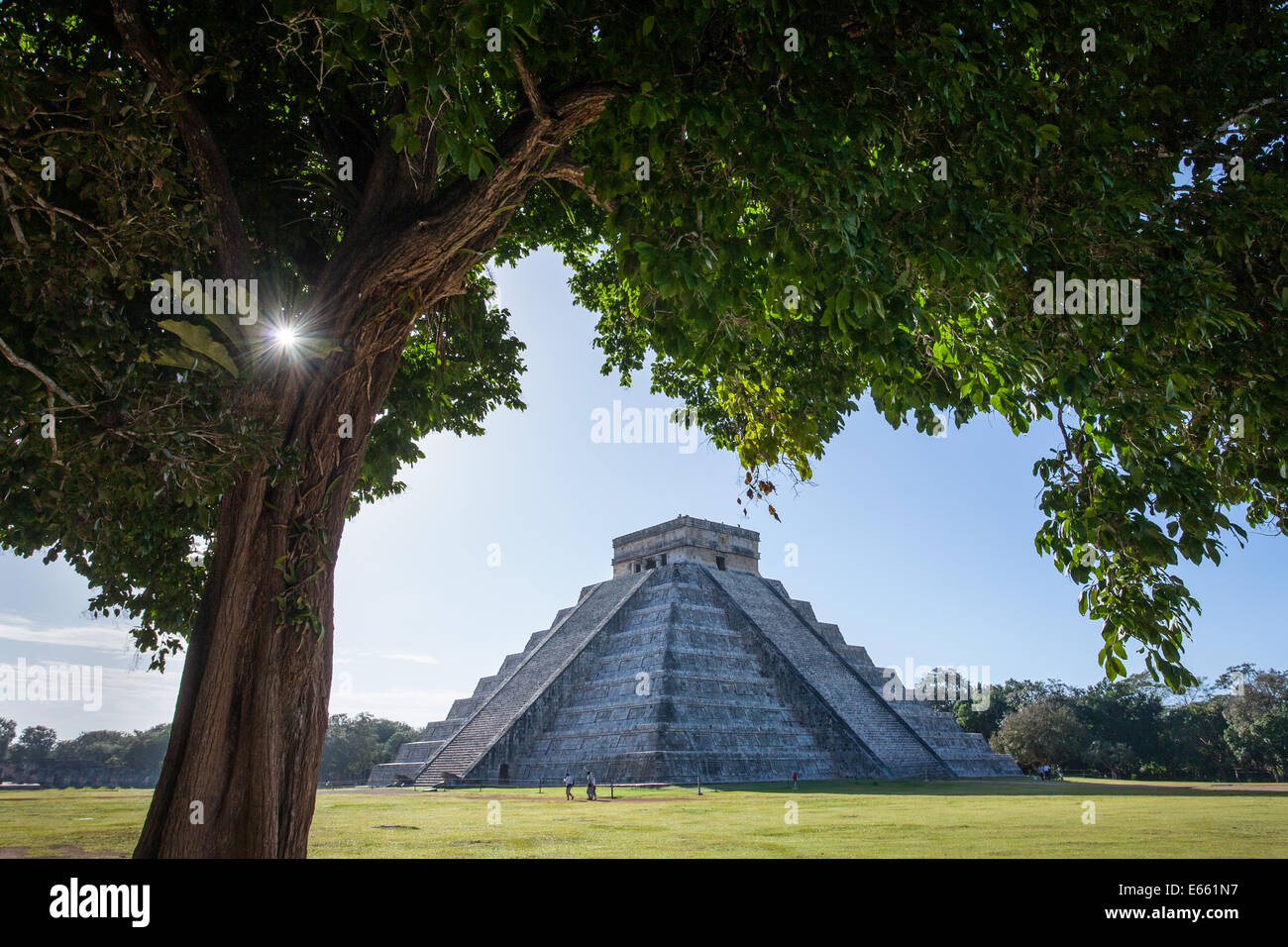 El Castillo piramide a Chichen Itza, Yucatan, Messico. Foto Stock