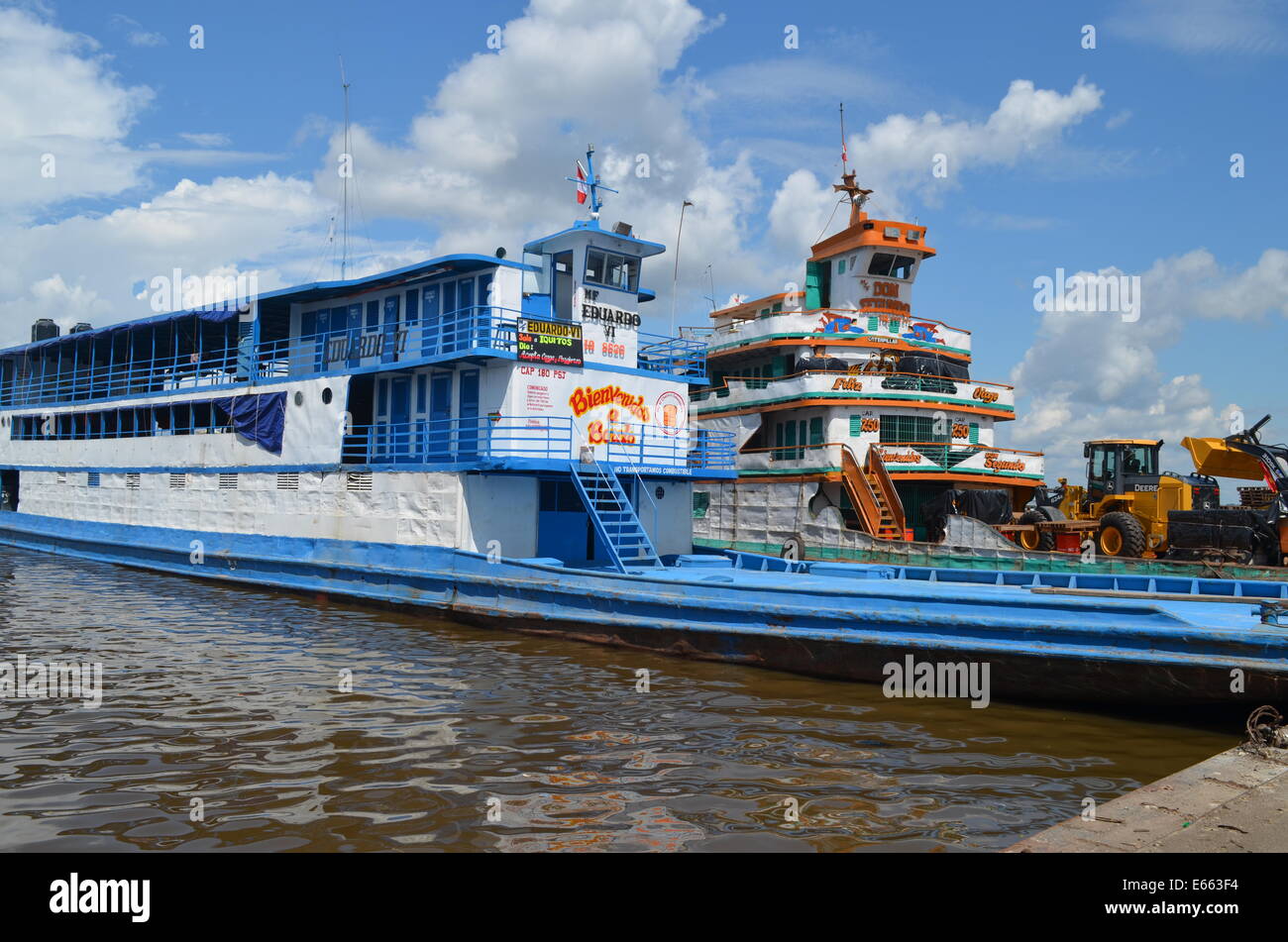 Ship on amazon river immagini e fotografie stock ad alta risoluzione - Alamy