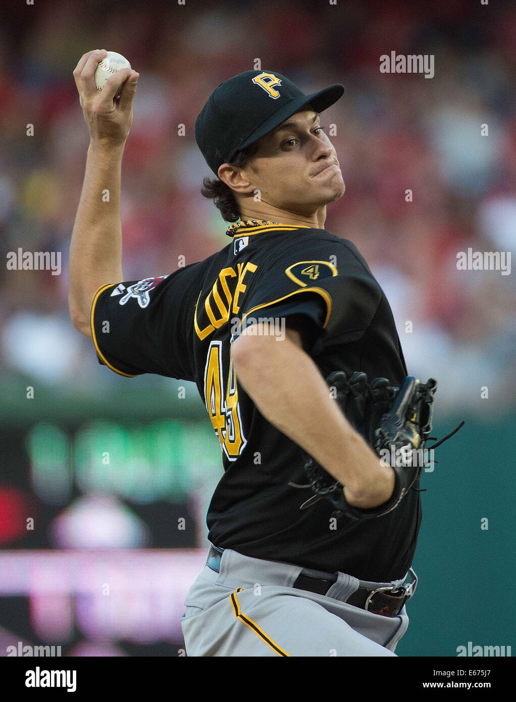 Washington, DC, Stati Uniti d'America. 16 Ago, 2014. I pirati di Pittsburgh a partire lanciatore Jeff Locke (49) eroga un passo contro il Washington cittadini durante il primo inning di gioco i loro cittadini a parcheggiare in Washington D.C, Sabato, Agosto 16, 2014. Credito: Harry E. Walker/ZUMA filo/Alamy Live News Foto Stock