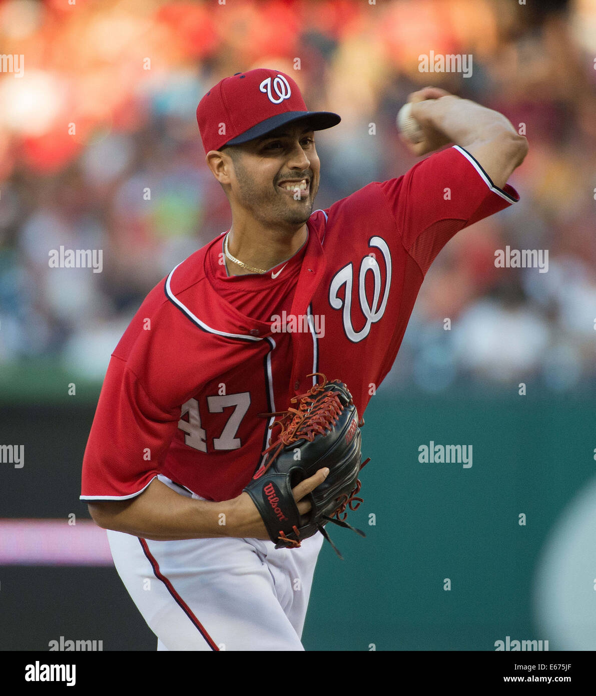 Washington, DC, Stati Uniti d'America. 16 Ago, 2014. Cittadini di Washington a partire lanciatore Gio Gonzalez (47) eroga un passo contro i pirati di Pittsburgh durante il primo inning di gioco i loro cittadini a parcheggiare in Washington D.C, Sabato, Agosto 16, 2014. Credito: Harry E. Walker/ZUMA filo/Alamy Live News Foto Stock