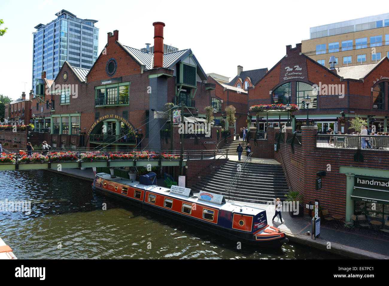 Birmingham Regno Unito canali al posto Danielle moderni edifici della città di sviluppo Foto Stock