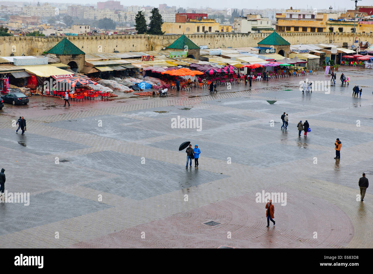 Imperial City Square Gates,colorata,Zellij piastrella lavoro,ingresso al Souk,palazzi, moschee,Meknes,Marocco Foto Stock