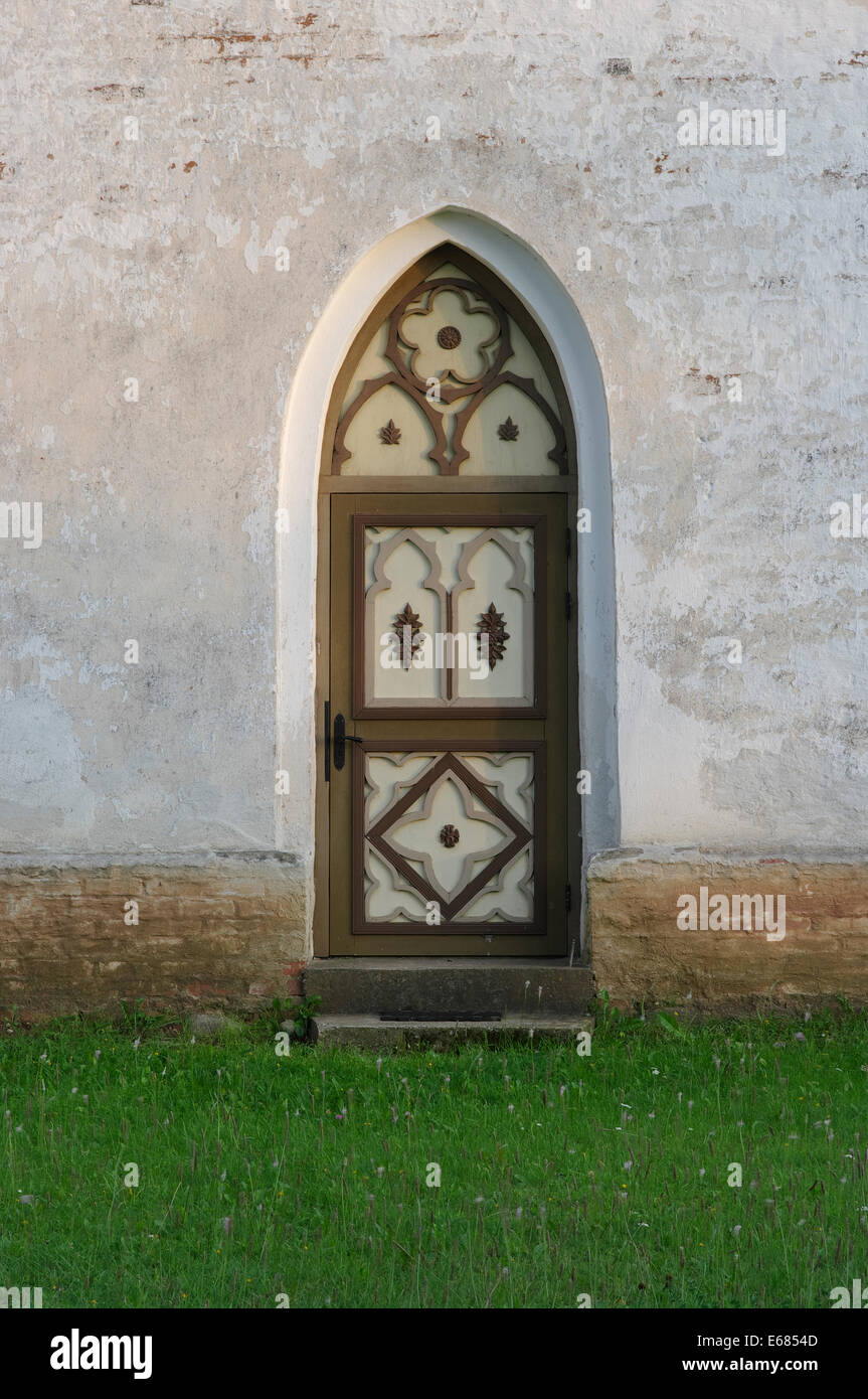 Rinnovato porta dell'Rannu St Martin's Chiesa dell'estone di Chiesa Evangelica Luterana. Rannu parrocchia. La Contea di Tartu. Estonia Foto Stock