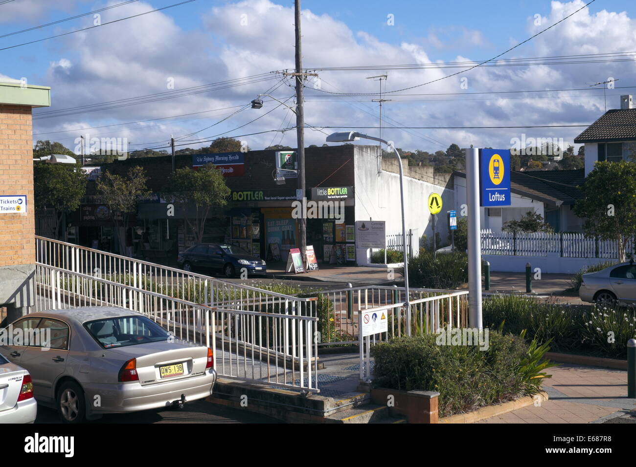 Loftus stazione ferroviaria nel sud di Sydney è su i sobborghi Orientali e illawarra linea, Nuovo Galles del Sud, Australia Foto Stock