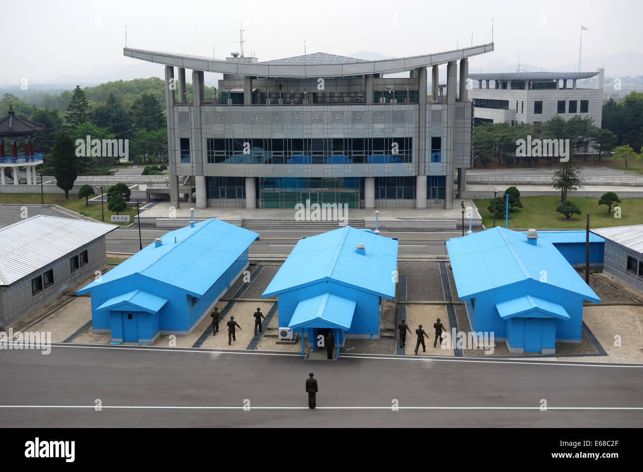 Il giunto dell'area di sicurezza, Conferenza Row, DMZ, coreano zona demilitarizzata di Panmunjom, Corea del Nord Foto Stock