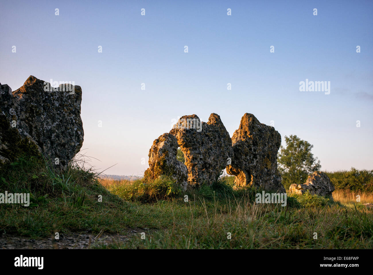 Il Rollright Stones a sunrise. Oxfordshire, Inghilterra Foto Stock