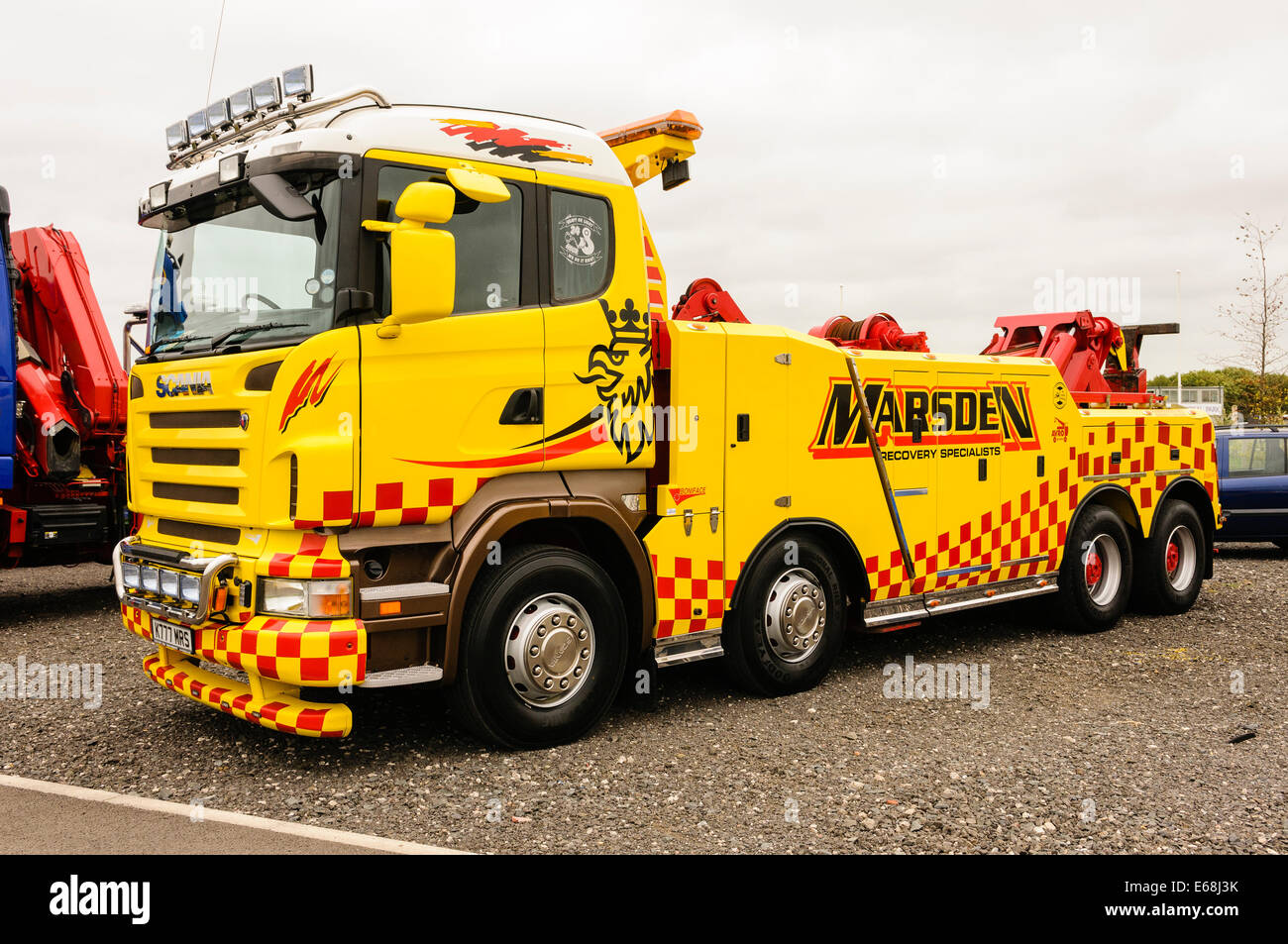 Un recupero di giallo carrello di traino di proprietà di un1 Marsden, Irlanda del Nord Foto Stock
