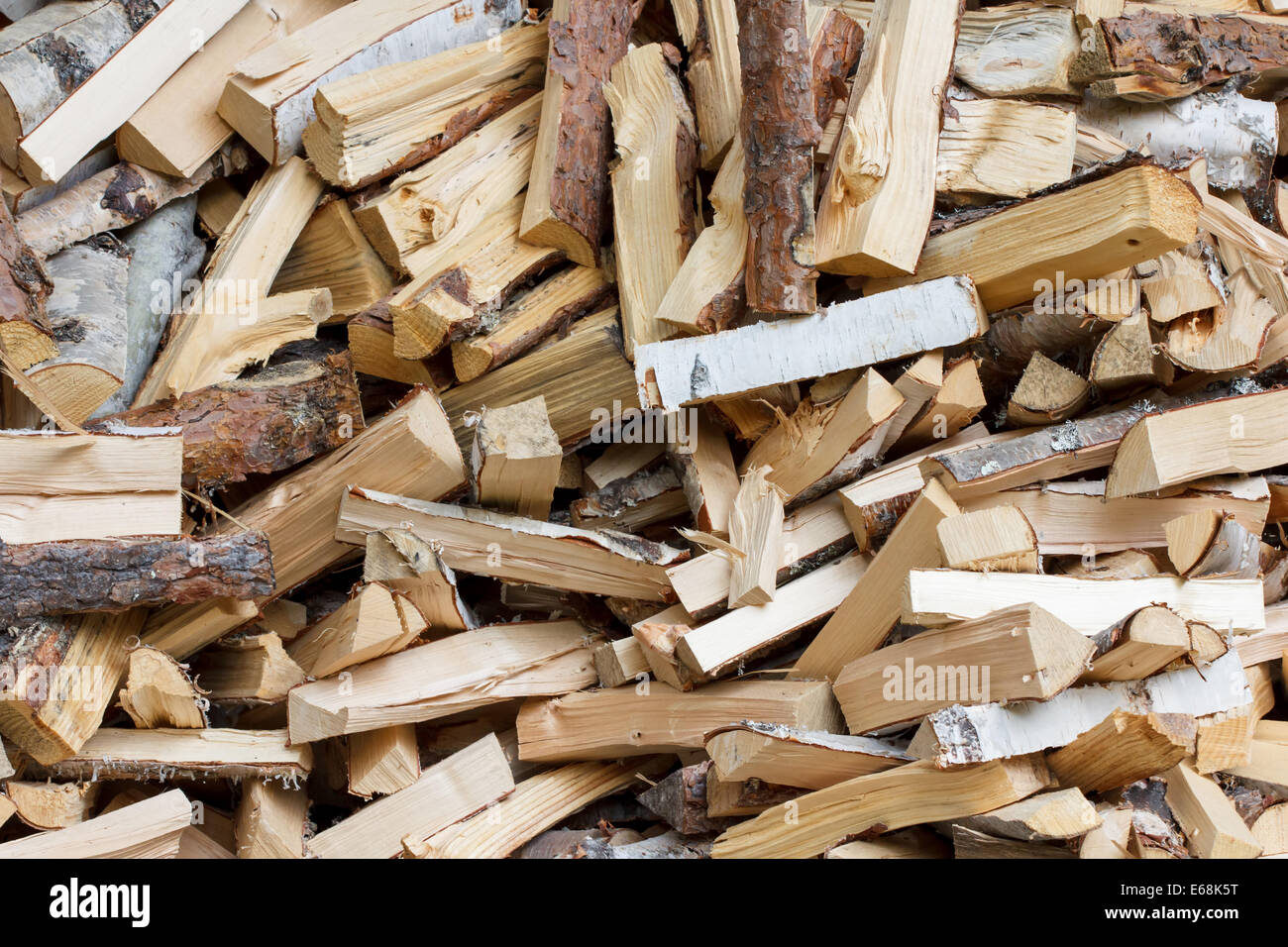 Un sacco di legna da ardere per essere utilizzato per il riscaldamento Foto Stock